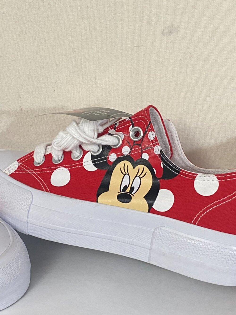 Disney Minnie Mouse Shoes Women's 8 Canvas Red White Polka Dot Low Top Lace Up. - Picture 6 of 10
